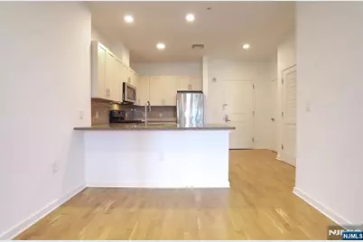 2050 Central Road 203 #203, Fort Lee, NJ 07024 - Photo 5