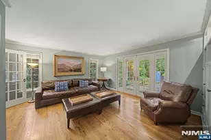 22 Birchwood Pl, Tenafly, NJ 07670 - Photo 9