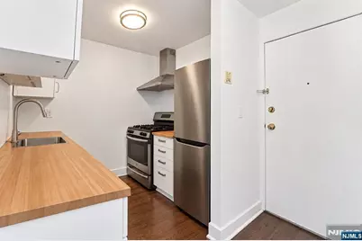 941 Boulevard 3C #3C, Weehawken, NJ 07086 - Photo 7