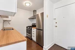 941 Blvd 3C, Weehawken, NJ 07086 - Photo 7