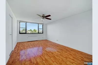 250 Gorge Road 9I #9i, Cliffside Park, NJ 07010 - Photo 11