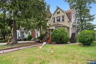 298 Carmita Ave 2nd Floor, Rutherford, NJ 07070 - Photo 1