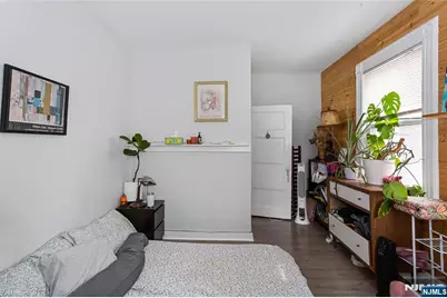 298 Carmita Avenue 2nd Floor #2nd floor, Rutherford, NJ 07070 - Photo 17