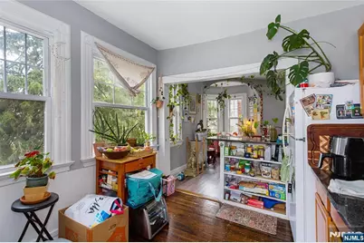 298 Carmita Avenue 2nd Floor #2nd floor, Rutherford, NJ 07070 - Photo 9