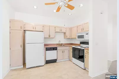 4 Richmond Road 215 #215, West Milford, NJ 07480 - Photo 9