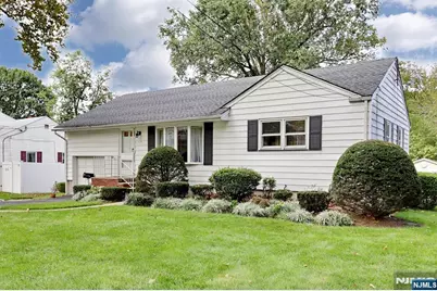 429 Polly Ann Terrace, Paramus, NJ 07652 - Photo 43