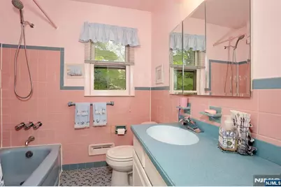 429 Polly Ann Terrace, Paramus, NJ 07652 - Photo 19
