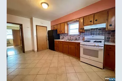302 N 2nd Street 2 #2, Harrison, NJ 07029 - Photo 3