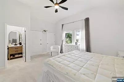 231 Hancock Avenue 2 #2, Jersey City, NJ 07307 - Photo 5