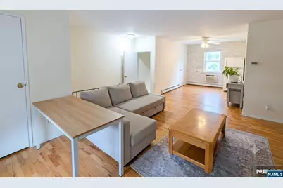 18B Lakeview Avenue, Leonia, NJ 07605 - Photo 5