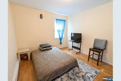 18B Lakeview Avenue, Leonia, NJ 07605 - Photo 9
