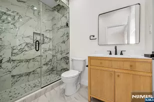 193 Homestead Rd, Paramus, NJ 07652 - Photo 35