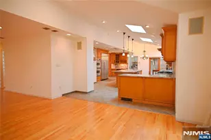 1033 Harvard Pl, Fort Lee, NJ 07024 - Photo 9