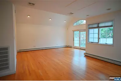 1033 Harvard Place, Fort Lee, NJ 07024 - Photo 15