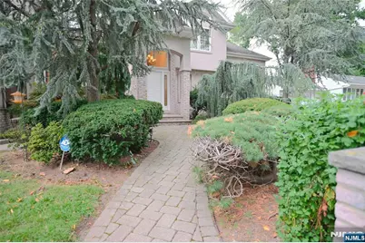 1033 Harvard Place, Fort Lee, NJ 07024 - Photo 25