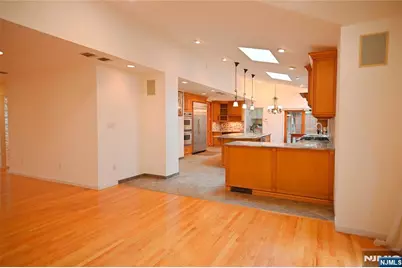 1033 Harvard Place, Fort Lee, NJ 07024 - Photo 9