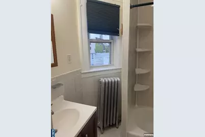 100 S Washington Avenue 3 #3, Bergenfield, NJ 07621 - Photo 5