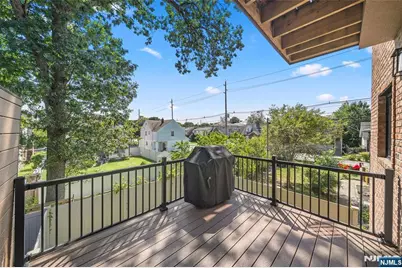 506 Westview Avenue, Cliffside Park, NJ 07010 - Photo 29