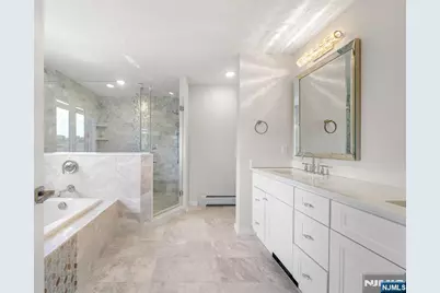 506 Westview Avenue, Cliffside Park, NJ 07010 - Photo 17