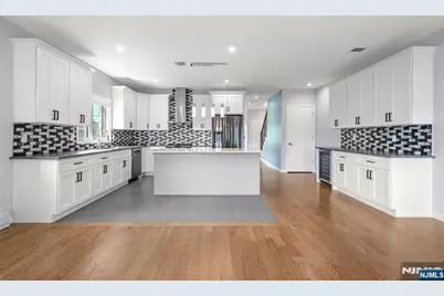 506 Westview Avenue, Cliffside Park, NJ 07010 - Photo 11