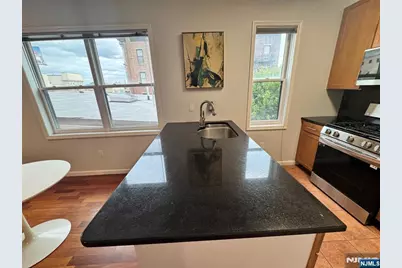 515 30th Street 2B #2B, Union City, NJ 07087 - Photo 5