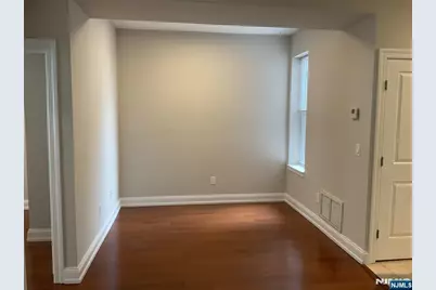 375 Undercliff Avenue 5 #5, Edgewater, NJ 07020 - Photo 7