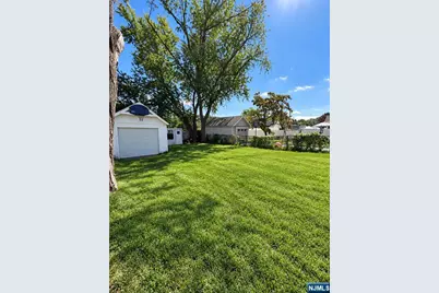 693 Chestnut Avenue, Teaneck Township, NJ 07666 - Photo 3