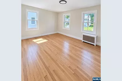 693 Chestnut Avenue, Teaneck Township, NJ 07666 - Photo 9