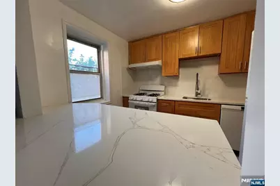 2340 Linwood Avenue 4D #4D, Fort Lee, NJ 07024 - Photo 3