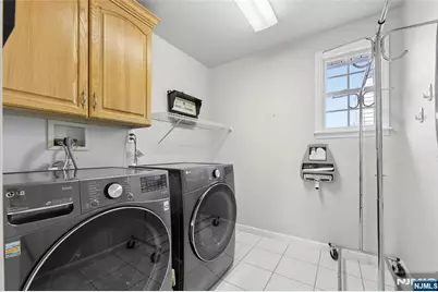 599 Oak Avenue, Saddle Brook Township, NJ 07663 - Photo 33