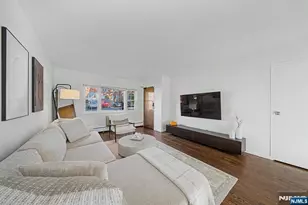 39 Wedgewood Dr 111, Verona, NJ 07044 - Photo 5