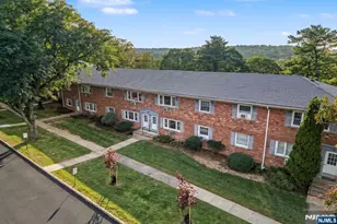 39 Wedgewood Dr 111, Verona, NJ 07044 - Photo 1