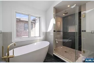 520B 6th Street 2 #2, Palisades Park, NJ 07650 - Photo 31