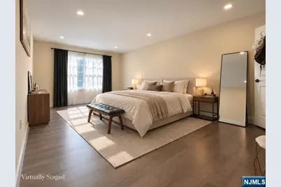 100 Crown Court 461 #461, Edgewater, NJ 07020 - Photo 5
