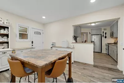 33 E Passaic Street, Rochelle Park Township, NJ 07662 - Photo 13