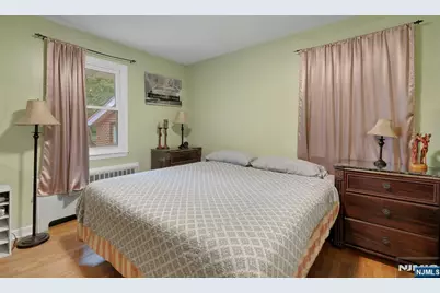 33 E Passaic Street, Rochelle Park Township, NJ 07662 - Photo 15