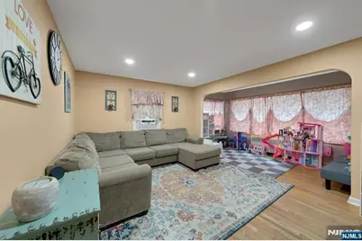 33 E Passaic Street, Rochelle Park Township, NJ 07662 - Photo 7