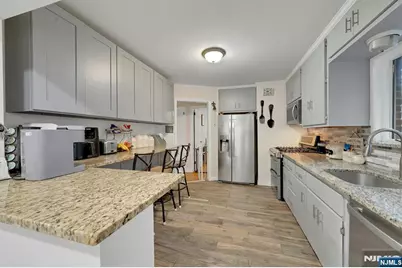 33 E Passaic Street, Rochelle Park Township, NJ 07662 - Photo 11