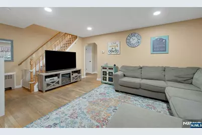 33 E Passaic Street, Rochelle Park Township, NJ 07662 - Photo 5
