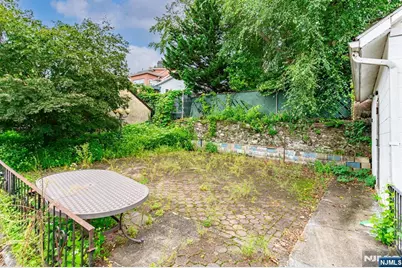 523-525 Lake, Newark, NJ 07104 - Photo 7