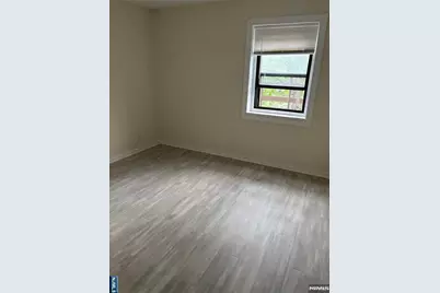2339 Hudson Terrace D7 #D7, Fort Lee, NJ 07024 - Photo 3