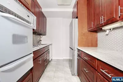 2 Horizon Road 404 #404, Fort Lee, NJ 07024 - Photo 13