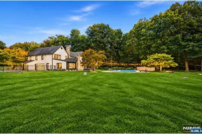 8 Airmont Avenue, Mahwah, NJ 07430 - Photo 41