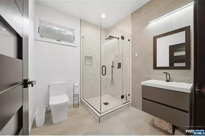 8 Airmont Avenue, Mahwah, NJ 07430 - Photo 29