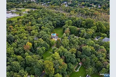 8 Airmont Avenue, Mahwah, NJ 07430 - Photo 49
