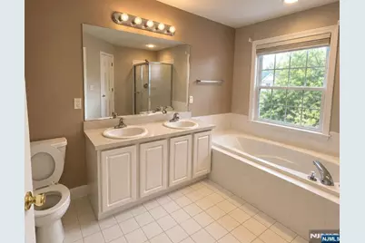 56 Westgate Drive 504 #504, Clinton Township, NJ 08801 - Photo 11