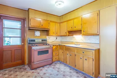 8 John Street, Lincoln Park, NJ 07035 - Photo 9
