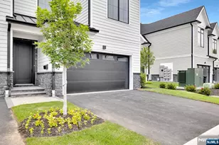 16 Feldman, Paramus, NJ 07652 - Photo 3