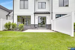 16 Feldman, Paramus, NJ 07652 - Photo 27