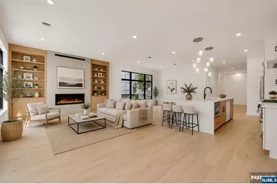16 Feldman, Paramus, NJ 07652 - Photo 9